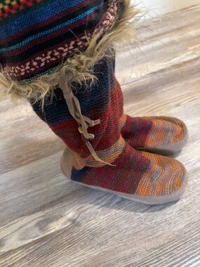 Muk Luks Multicolor Knit Faux-Fur Trim Moccasin Boots